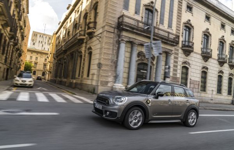 Mini Countryman Plug-in Hybrid: Όταν η οδήγηση στην πόλη γίνεται με άνεση