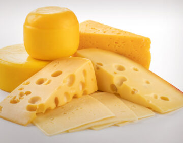 Γιατί το τυρί τύπου έμενταλ έχει τρύπες