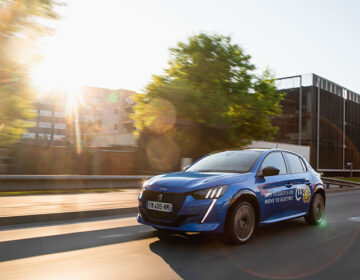 Peugeot e-208: Το γρηγορότερο ηλεκτρικό αυτοκίνητο σε αγώνα 300 χιλιομέτρων
