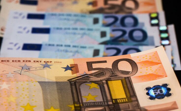 Διαγραφή χρέους 10.000 ευρώ σε άνεργο οφειλέτη