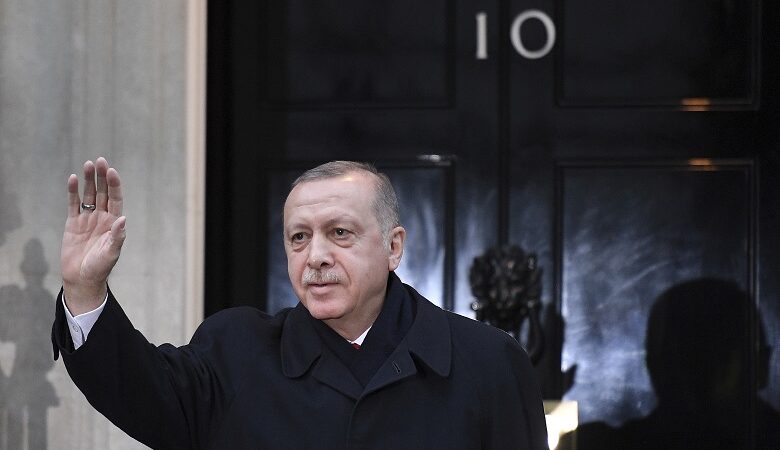 Βρετανία- Τουρκία υπέγραψαν εμπορική συμφωνία