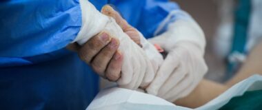 Κορονοϊός: Ένας θάνατος και 9 διασωληνωμένοι μέσα σε μια εβδομάδα – Ένα σοβαρό κρούσμα γρίπης