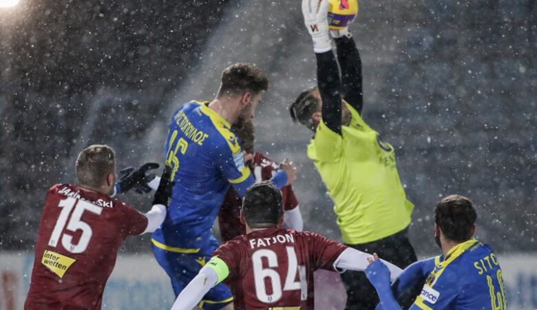 Super League: Νίκησε Απόλλων και χιόνι ο Αστέρας Τρίπολης