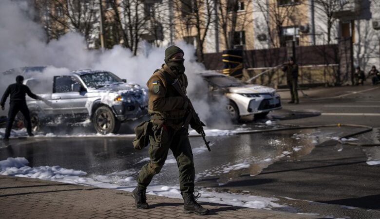 Πόλεμος στην Ουκρανία: Ως εχθρός θα αντιμετωπίζεται όποιος κυκλοφορεί μετά τις 17:00 στο Κίεβο