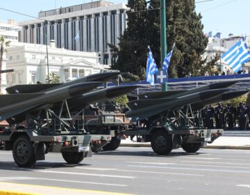 Σάρωσε η παρέλαση για την 25η Μαρτίου στην τηλεθέαση, εν μέσω πολέμου στην Ουκρανία