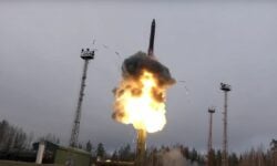 Συναγερμός στη Δύση: Ο Πούτιν ζήτησε στρατιωτικά γυμνάσια με εξάσκηση στη χρήση πυρηνικών όπλων