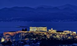 Εγκώμια από τους Times του Λονδίνου: «Η ελληνική οικονομία συγκαταλέγεται στις ταχύτερα αναπτυσσόμενες της ΕΕ»