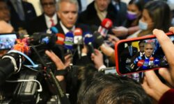 Αυξάνονται οι απειλές και οι πιέσεις σε βάρος δημοσιογράφων στην Ευρώπη