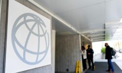 Η Ουκρανία θα λάβει 1,5 δισ. δολάρια από την Παγκόσμια Τράπεζα για την ανοικοδόμησή της