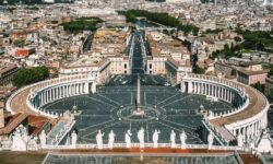 Βατικανό: «Η παρένθετη μητρότητα πρέπει να μετατραπεί σε οικουμενικό αδίκημα»
