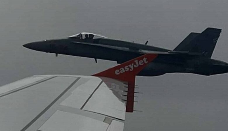 Ισπανία: Αεροπλάνο της Easyjet προσγειώθηκε συνοδεία μαχητικού F-18 μετά από απειλή για βόμβα