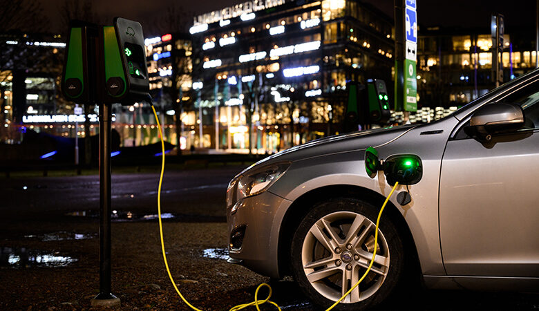 Η Κομισιόν προβλέπει ότι το 60% των αυτοκινήτων θα είναι ηλεκτροκίνητα έως το 2040