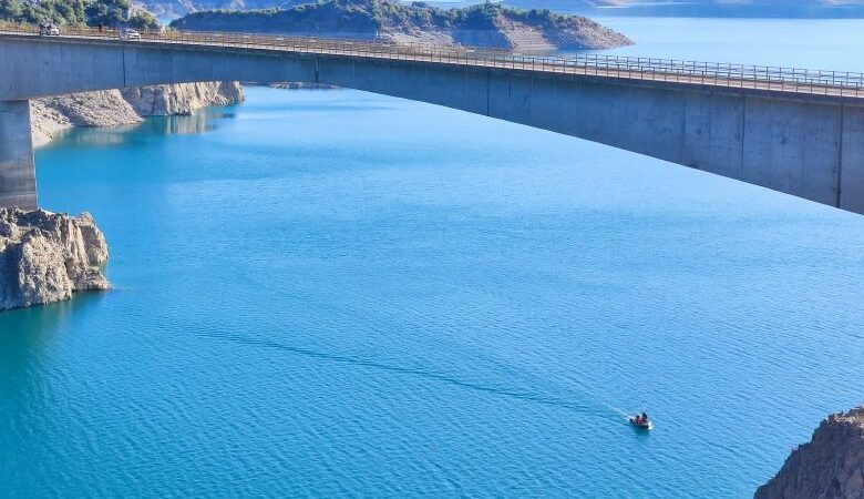 Θρίλερ με την εξαφάνισης της 48χρονης στο Καρπενήσι: Ερευνάται εύρημα που εντόπισε το sonar στη Λίμνη Κρεμαστών