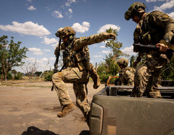 «Η Ρωσία δεν έχει τις δυνάμεις για προωθηθεί στο Χάρκοβο», λέει ο ανώτατος διοικητής του ΝΑΤΟ