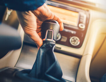 Νέος Κ. Ο. Κ: Υψηλές ποινές για όσους παραβιάζουν το κόκκινο, οδηγούν υπό την επήρεια αλκοόλ, μιλούν στο κινητό, δεν φορούν ζώνη ή κράνος