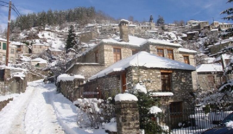 Στα «λευκά» τα Ιωάννινα: Χιονίζει σε Κόνιτσα, Ζαγόρι και Μέτσοβο – Σε ετοιμότητα η Περιφέρεια Ηπείρου