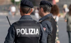 Αναζητείται ο σύντροφος νεαρής Γαλλίδας που βρέθηκε δολοφονημένη μέσα σε ερειπωμένη εκκλησία στην Ιταλία