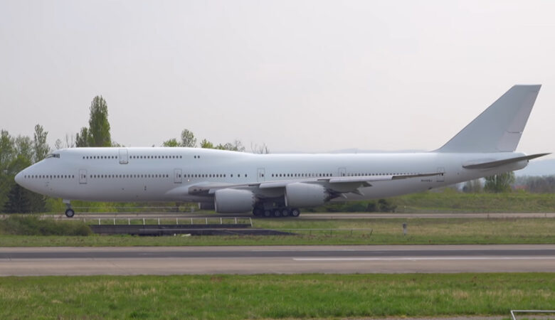 Γιατί θα αποσυρθεί ένα Boeing 747 των 350 εκατ. δολαρίων – Έχει πετάξει μόλις 30 ώρες