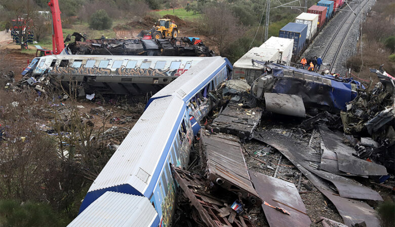 Τραγωδία στα Τέμπη: «Μας προσβάλατε κ. πρωθυπουργέ, έχουμε βρει την αιτία του δυστυχήματος και οι αποδείξεις είναι έτοιμες»