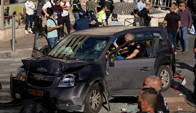Ιερουσαλήμ: Τρεις άνθρωποι τραυματίστηκαν από αυτοκίνητο που έπεσε πάνω στο πλήθος