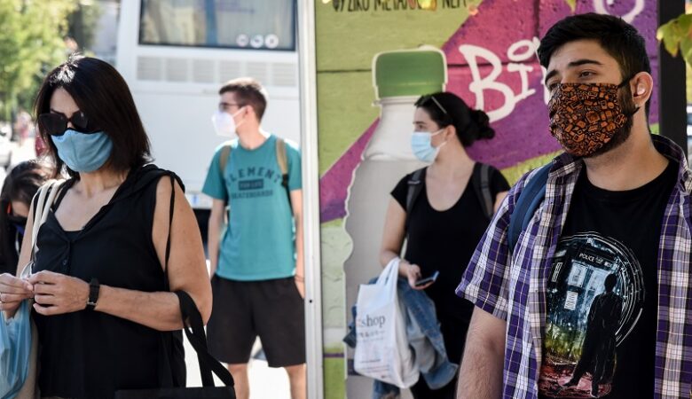 Κορονοϊός: Σύσταση του ΕΟΔΥ για την χρήση μάσκας – «Ο ΠΟΥ δεν κήρυξε το τέλος της πανδημίας»