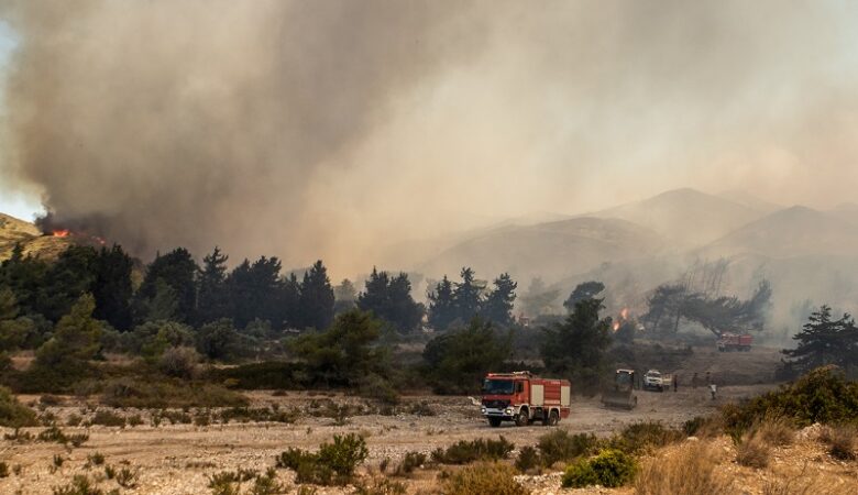 Χωρίς ενεργό μέτωπο φωτιάς η Ρόδος, η Κέρκυρα και η Μαγνησία – Πολύ ψηλός για σήμερα ο κίνδυνος πυρκαγιάς
