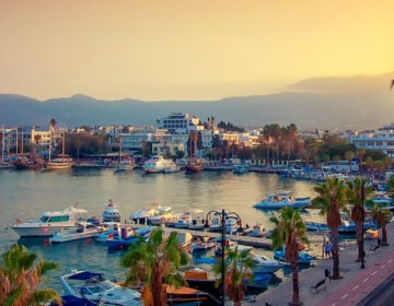 Ποιο ελληνικό νησί χαρακτήρισε η βρετανική «Express» ως το «πιο ηλιόλουστο μέρος της Ευρώπης για τον Μάιο»