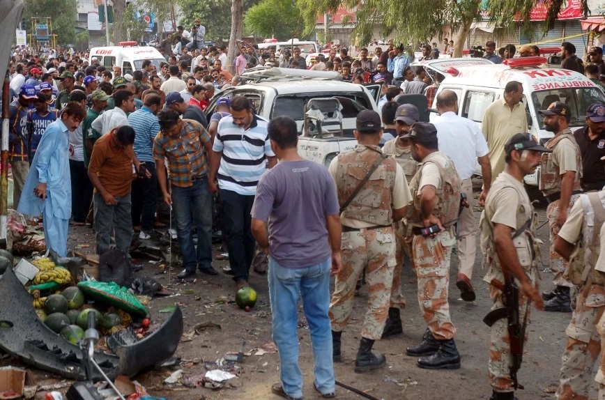 Πακιστάν: Επίθεση αυτοκτονίας σε θρησκευτική συγκέντρωση – Τουλάχιστον 52 νεκροί, πάνω από 50 τραυματίες