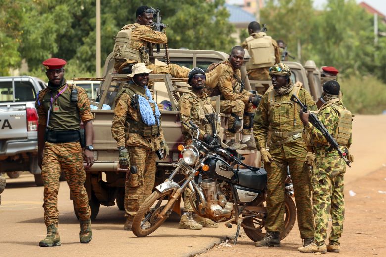 Μπουρκίνα Φάσο: Τουλάχιστον 70 νεκροί είναι ο απολογισμός για τη σφαγή της 5ης Νοεμβρίου στο χωριό Ζαονγκό