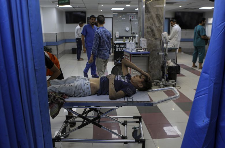 Πόλεμος στη Μέση Ανατολή: Η Χαμάς ανακοίνωσε 24 θανάτους στο νοσοκομείο Αλ Σίφα σε δύο μέρες λόγω έλλειψης ηλεκτρικού
