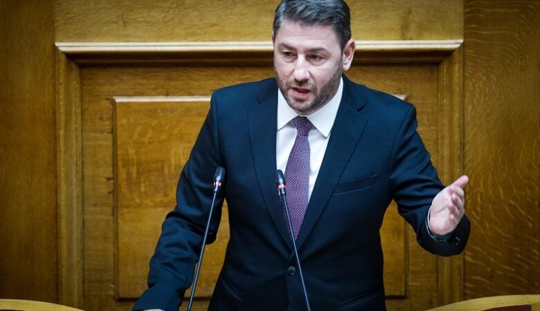 Ο Ανδρουλάκης ενημέρωσε τηλεφωνικά Φάμελλο, Κωνσταντοπούλου, Χαρίτση και Κουτσούμπα για την πρόταση δυσπιστίας