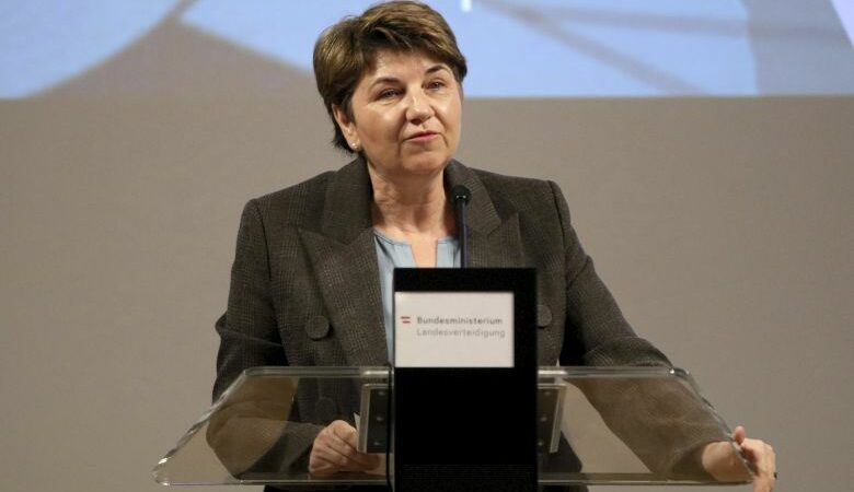 Ανακοινώθηκε η νέα πρόεδρος της Ελβετίας και η σύνθεση της κυβέρνησης