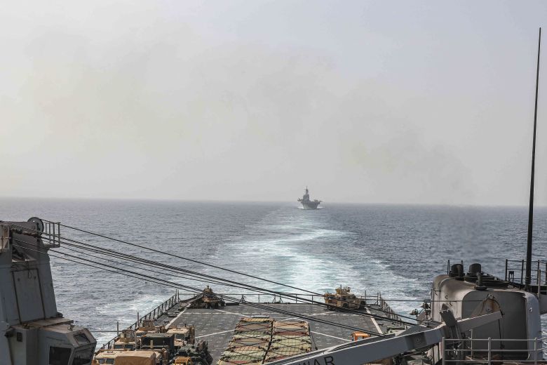 Οι Χούθι εξαπέλυσαν επίθεση εναντίον ισραηλινού εμπορικού και αμερικανικών πολεμικών πλοίων στην Ερυθρά Θάλασσα