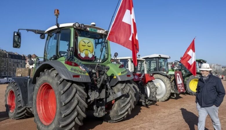 Ελβετία: Τρακτέρ κατέβηκαν στους δρόμους στη Γενεύη στην πρώτη κινητοποίηση των αγροτών στη χώρα