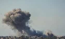 Παγκόσμιος αναβρασμός στη λωρίδα της Γάζας – Το Ισραήλ σφυροκοπά τη Ράφα με βομβαρδισμούς και κατάληψη της συνοριακής διέλευσης