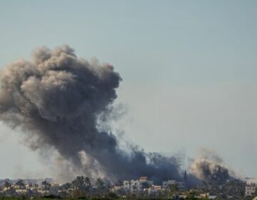 Παγκόσμιος αναβρασμός στη Λωρίδα της Γάζας – Το Ισραήλ σφυροκοπά τη Ράφα με βομβαρδισμούς και κατάληψη της συνοριακής διέλευσης