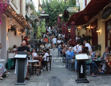 Από ποιες χώρες αναμένονται οι περισσότεροι τουρίστες το 2024 στην Ελλάδα