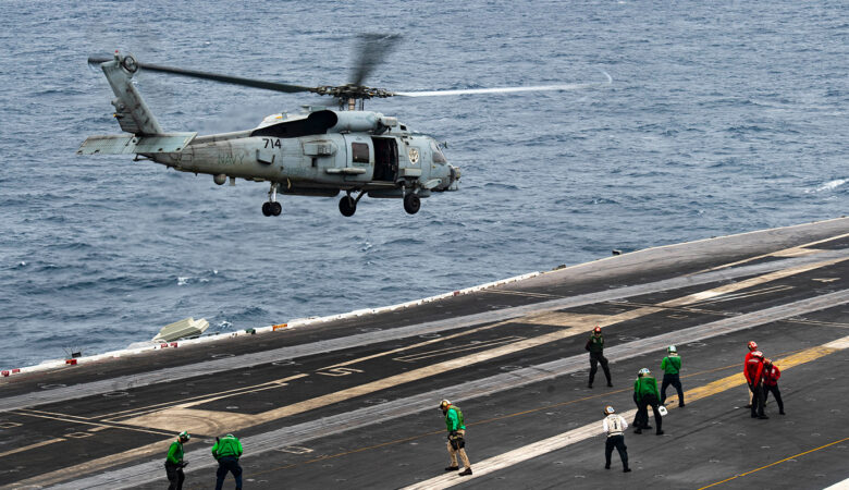 Το Πολεμικό Ναυτικό θα παραλάβει τρία νέα ελικόπτερα Romeo MH-60R Seahawk