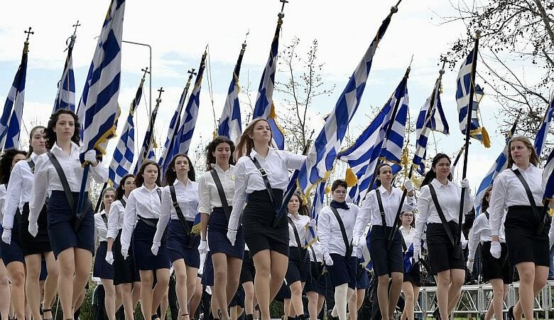 Θεσσαλονίκη: Κορυφώθηκαν οι εκδηλώσεις για την 25η Μαρτίου με την παρέλαση στη Λεωφόρο Νίκης