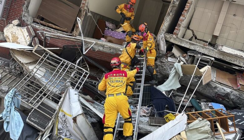 Ταϊβάν: Αγωνία για τους εγκλωβισμένους, πάνω από 1.000 τραυματίες, μετά τον ισχυρό σεισμό