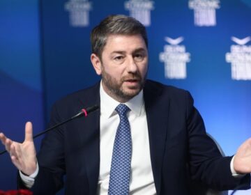Νίκος Ανδρουλάκης για τα Τέμπη: «Δεν υπάρχει περίπτωση να αφήσουμε αυτή την τραγωδία χωρίς να πληρώσουν οι υπεύθυνοι»