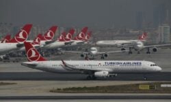 Η Μόσχα κατηγορεί τις ΗΠΑ ότι πιέζουν την Turkish Airlines να μην επιτρέπει σε Ρώσους να επιβιβάζονται σε πτήσεις για το Μεξικό