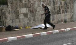 Βαρύς τραυματισμός 18χρονης από επίθεση με μαχαίρι σε προάστιο του Τελ-Αβίβ – Σκοτώθηκε ο δράστης