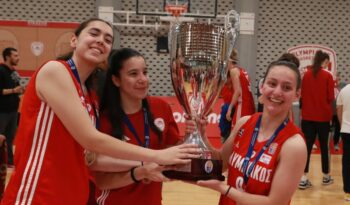 Πρωταθλητής Ελλάδας για 3η συνεχόμενη χρονιά ο Ολυμπιακός στο μπάσκετ γυναικών