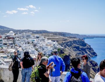 Η Σαντορίνη προχωρά για ακόμα μία δυναμική τουριστική χρονιά σύμφωνα με την υπουργό Τουρισμού