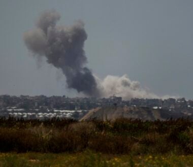 Σφοδροί βομβαρδισμοί στη Γάζα – «Τελευταία ευκαιρία» στο Κάιρο για κατάπαυση πυρός