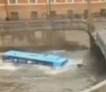Ρωσία: Τρεις νεκροί από την πτώση λεωφορείου σε ποταμό στην Αγία Πετρούπολη