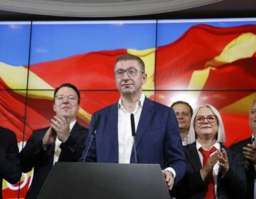 Προκαλεί και ο πρωθυπουργός της Βόρειας Μακεδονίας: «Θα αποκαλώ τη χώρα μου όπως θέλω, αν δεν σας αρέσει να πάτε στη Χάγη»