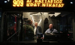 Σταϊκούρας: Στους δρόμους της Αθήνας τα νέα ηλεκτρικά λεωφορεία