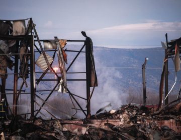Σήμερα το τελευταίο «αντίο» στις τρεις νεκρές εργαζόμενες της «Βιολάντα» – Θα συνεχιστούν οι εργασίες καθαρισμού των εγκαταστάσεων